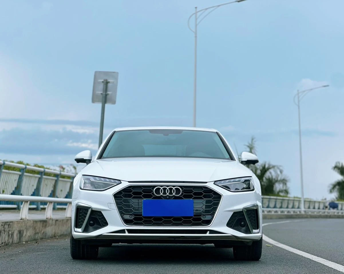 Audi A4L 40 TFSI Style Sport - exterior