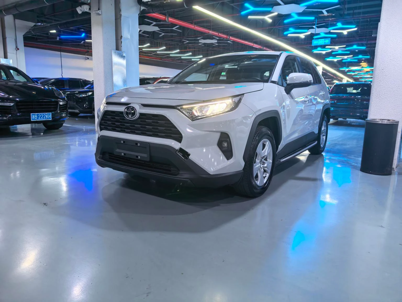 Toyota RAV4 Rongfang 2.0L CVT 2WD Fashion Edition