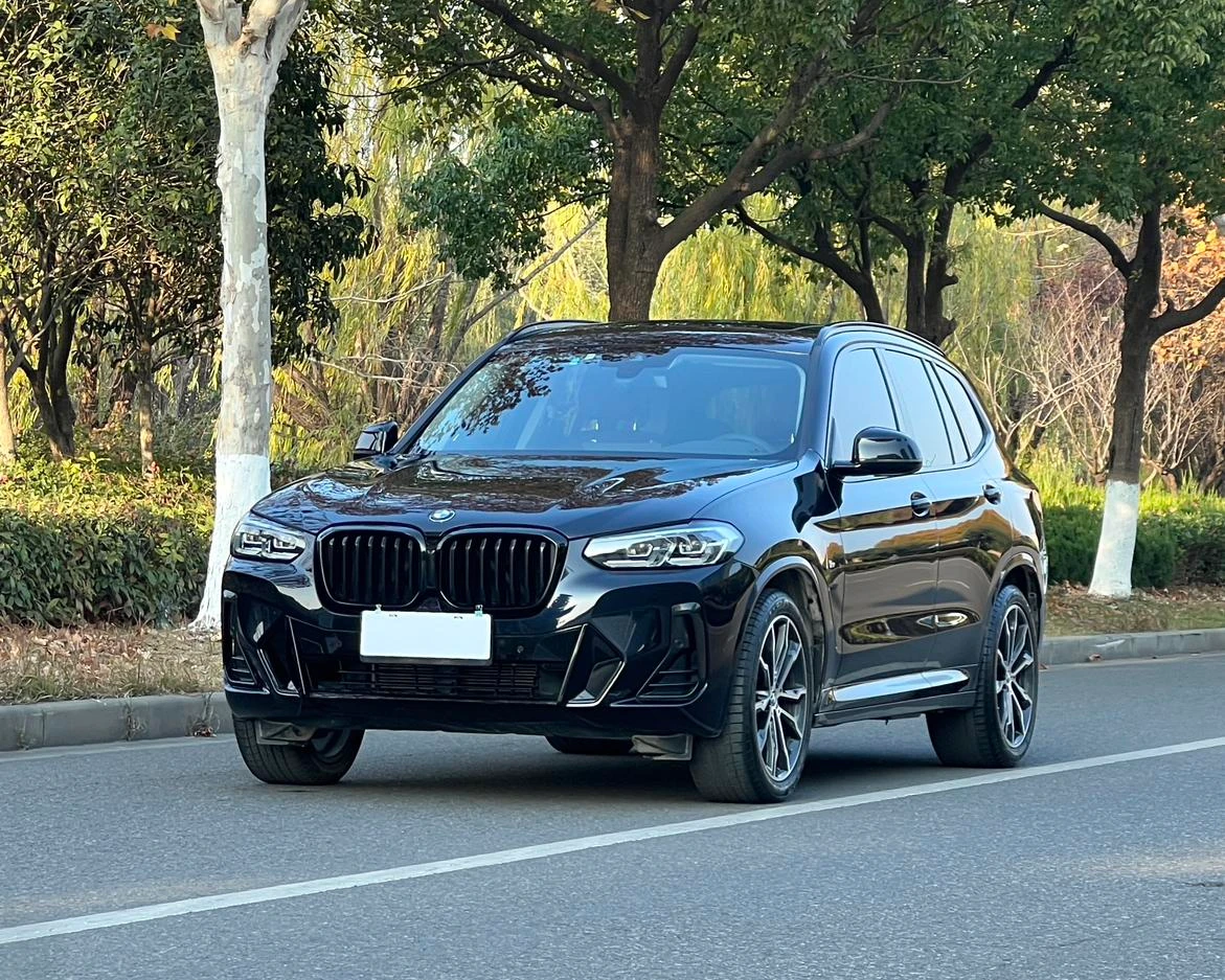 BMW X3 xDrive30i Leading M Sport Night Package