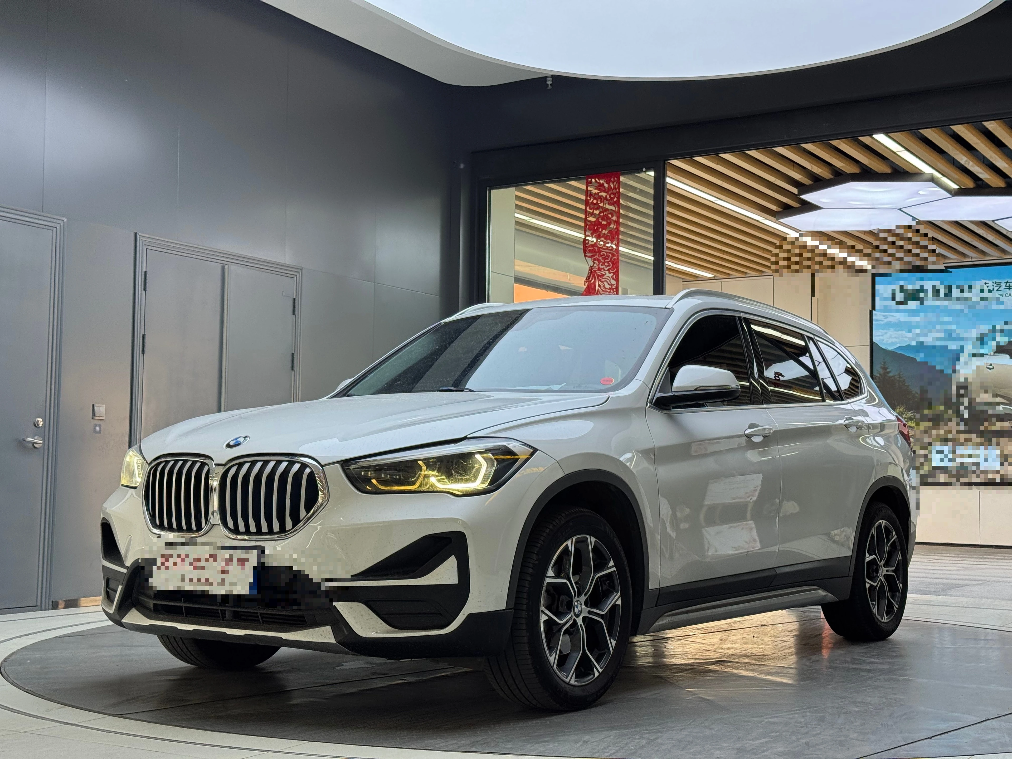 BMW X1 sDrive20Li - exterior