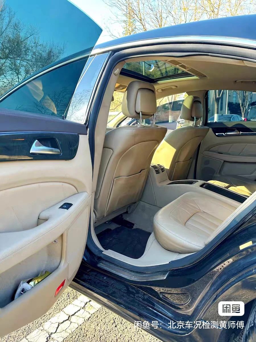 Mercedes-Benz GLS350  - interior