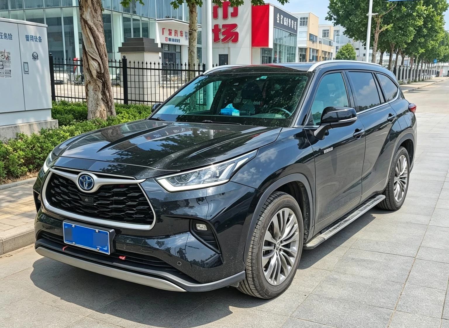 Toyota Highlander 2.5L Hybrid E-CVT 2WD