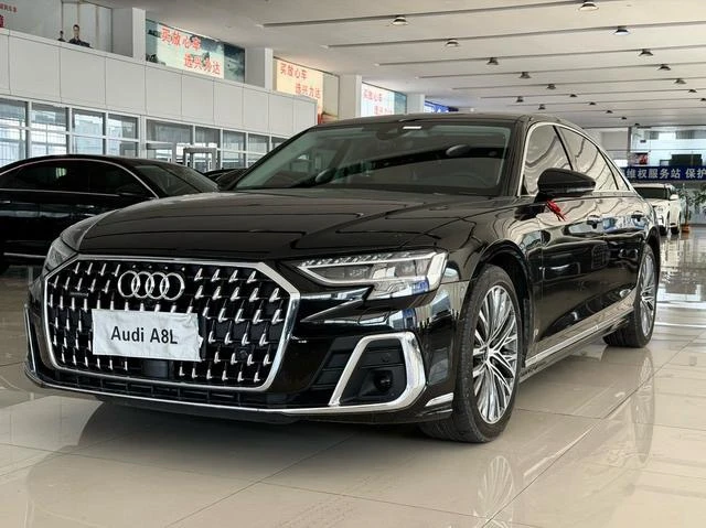 Audi A8L 50 TFSI Premium Trim