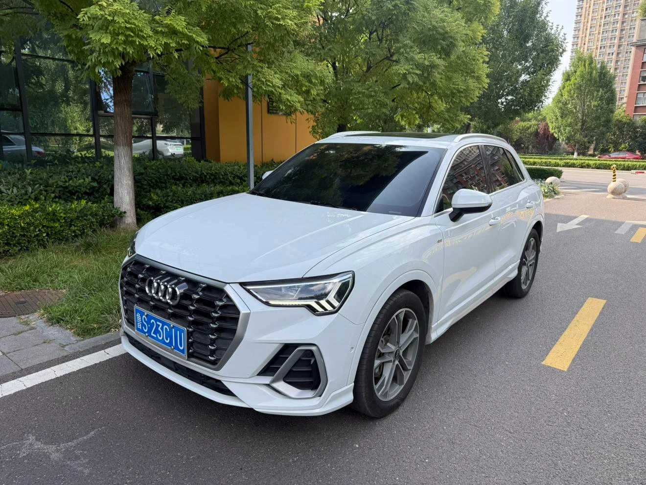 Audi Q3 40 TFSI (Stylish Dynamic Trim)
