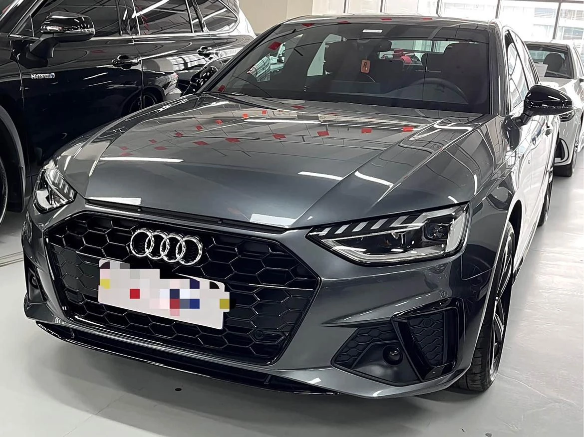 Audi A4L 40 TFSI Luxury Dynamic