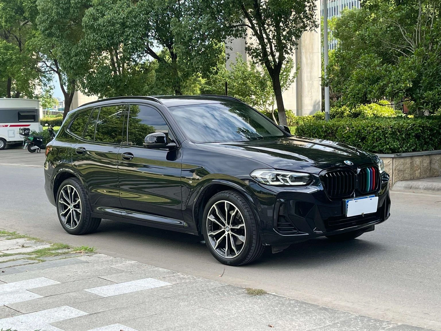 BMW X3 xDrive30i Leading M Night Edition Package