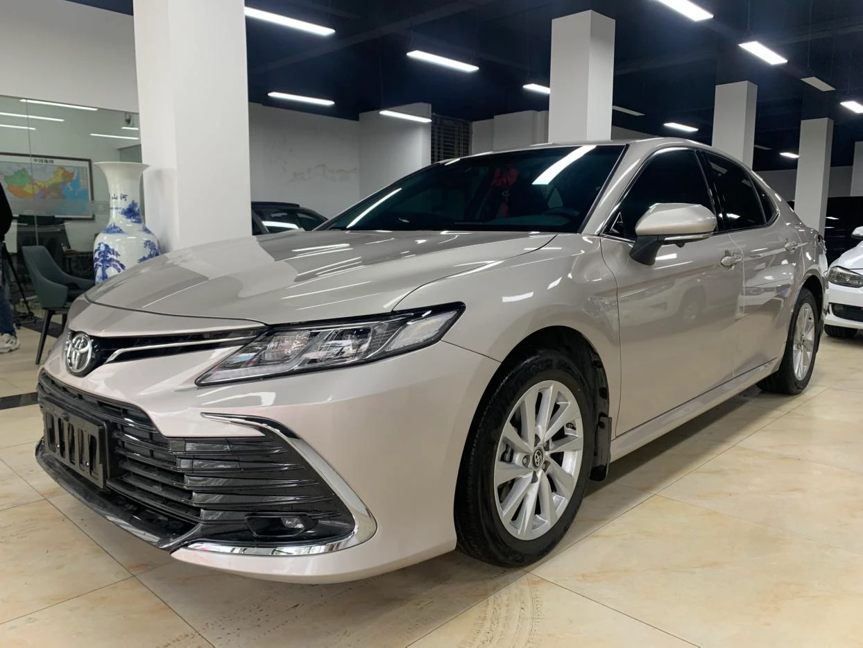 Toyota Camry 2.0GVP Leading Edition