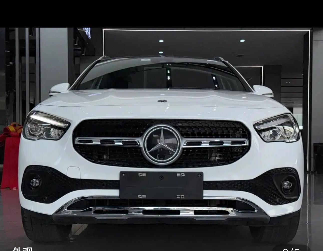 Mercedes-Benz GLA-class 220 - exterior