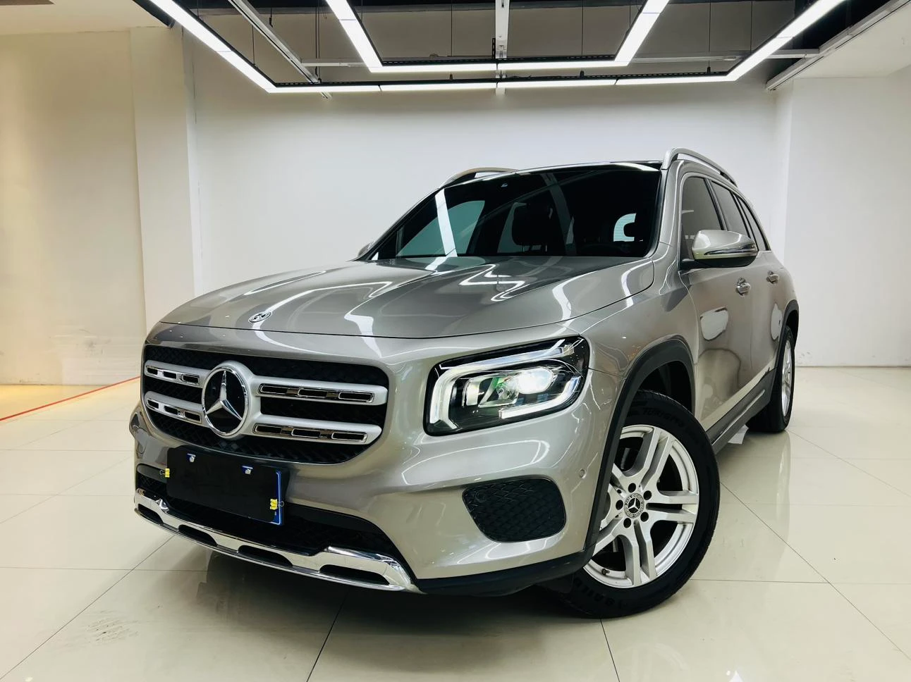 Mercedes-Benz GLB-Class GLB220
