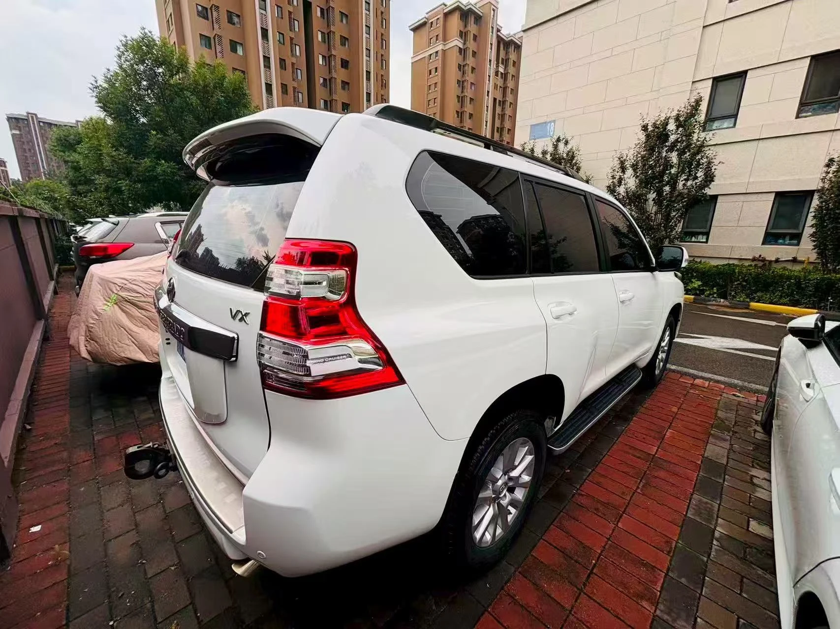 Toyota Land Cruiser Prado - exterior