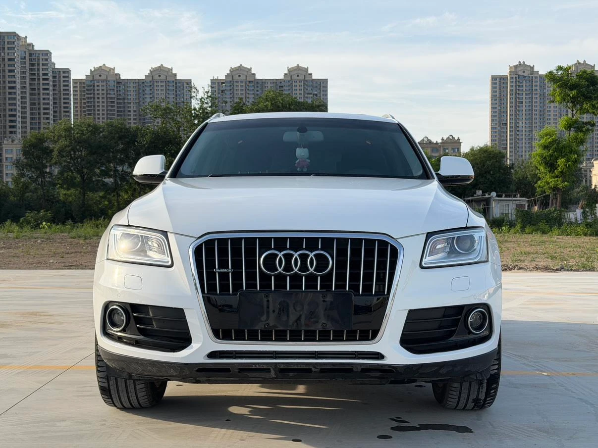 Audi Q5 40 TFSI - exterior
