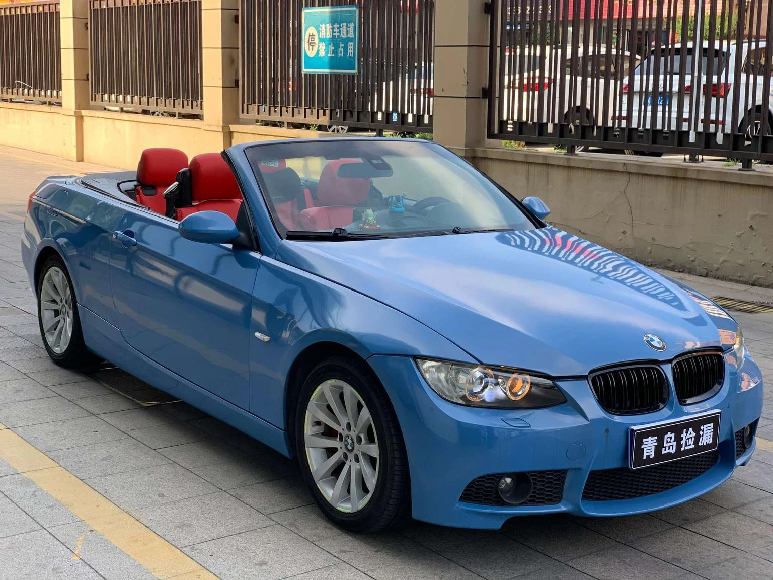 BMW 330i