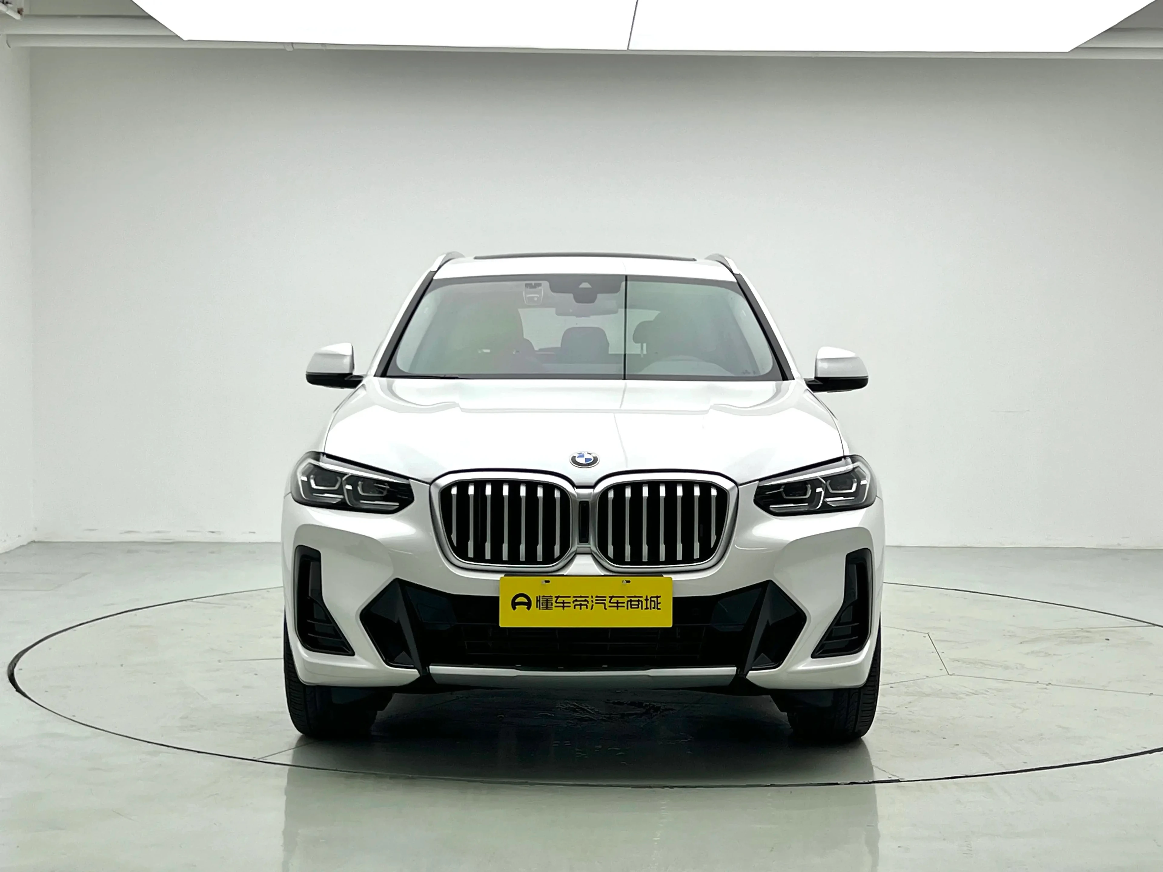 BMW X3 25i M Sport - exterior
