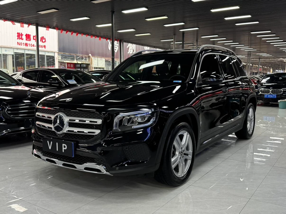 Mercedes-Benz GLB-Class GLB220 Dynamic Edition - exterior