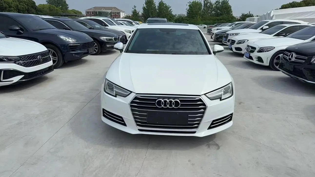 Audi A4L  40TFSI Premium 30th Anniversary Edition - exterior