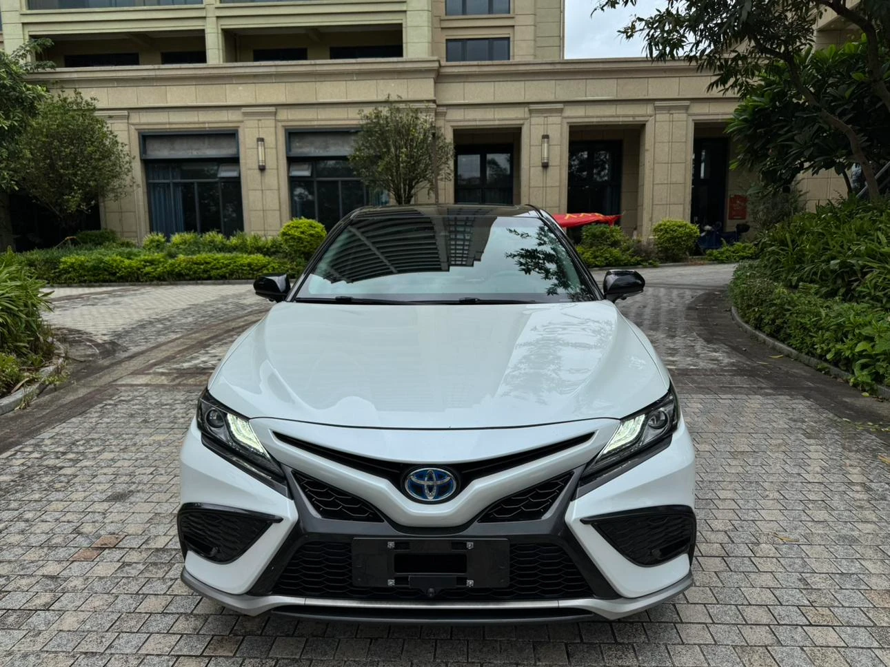 Toyota Camry Hybrid 2.5L HEV (Sport / Fengshang Trim) - exterior