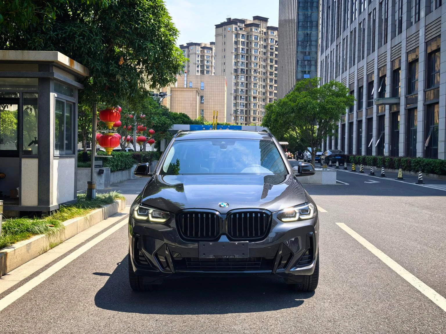 BMW X3 xDrive30i Leading M Shadow Package - exterior