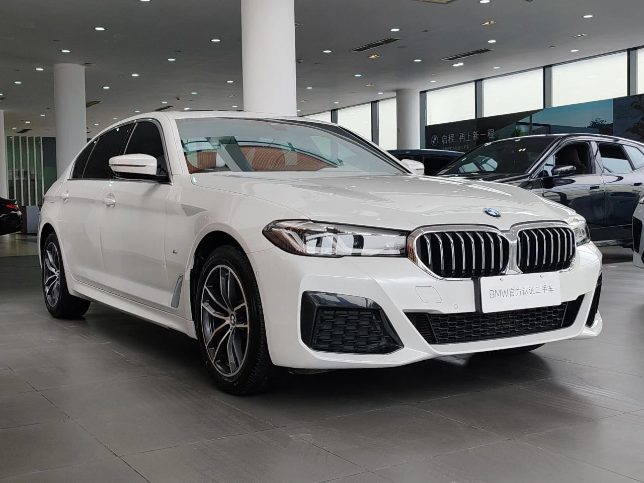 BMW 5 Series 525Li Facelift M Sport package - exterior