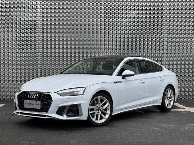 Audi A5 40 TFSI Fashion Dynamic Trim