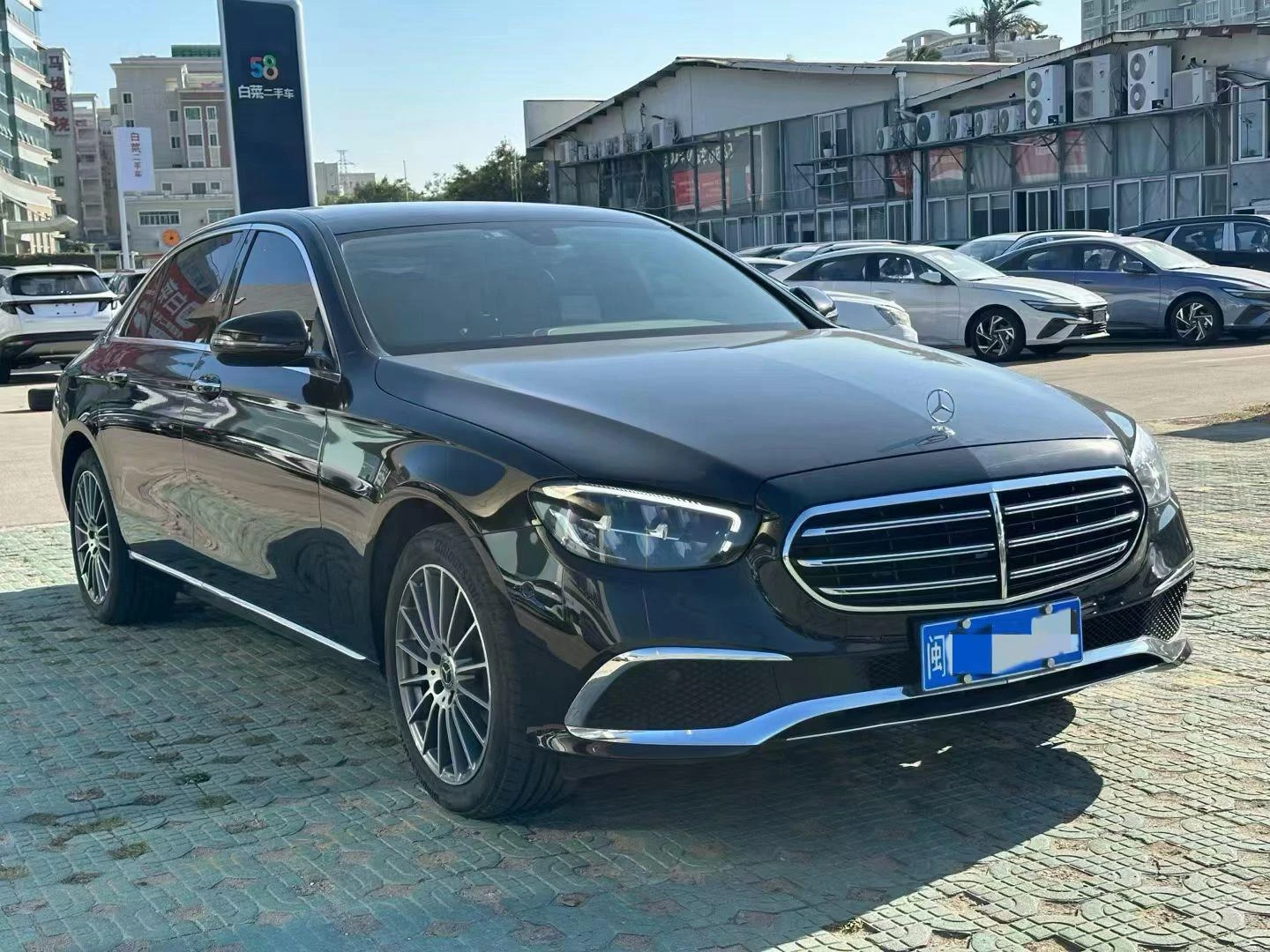 Mercedes-Benz E-Class E260 L - exterior