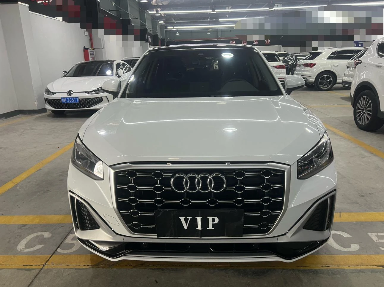Audi Q2L 35 TFSI Fahion Sport - exterior