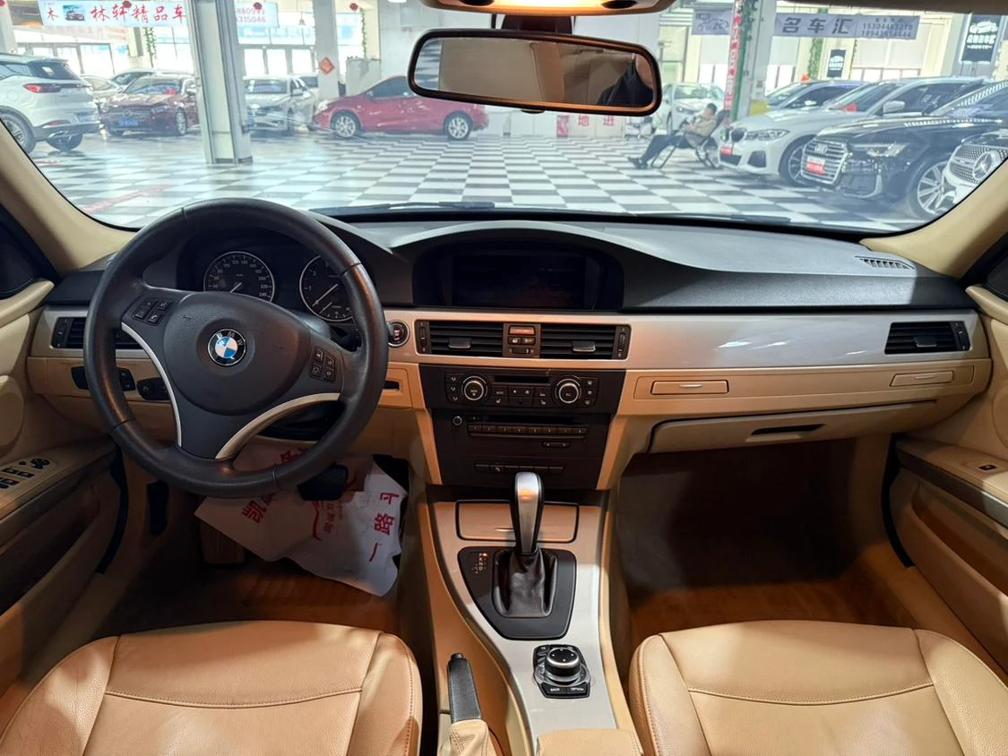 BMW 3 Series 320i  - interior