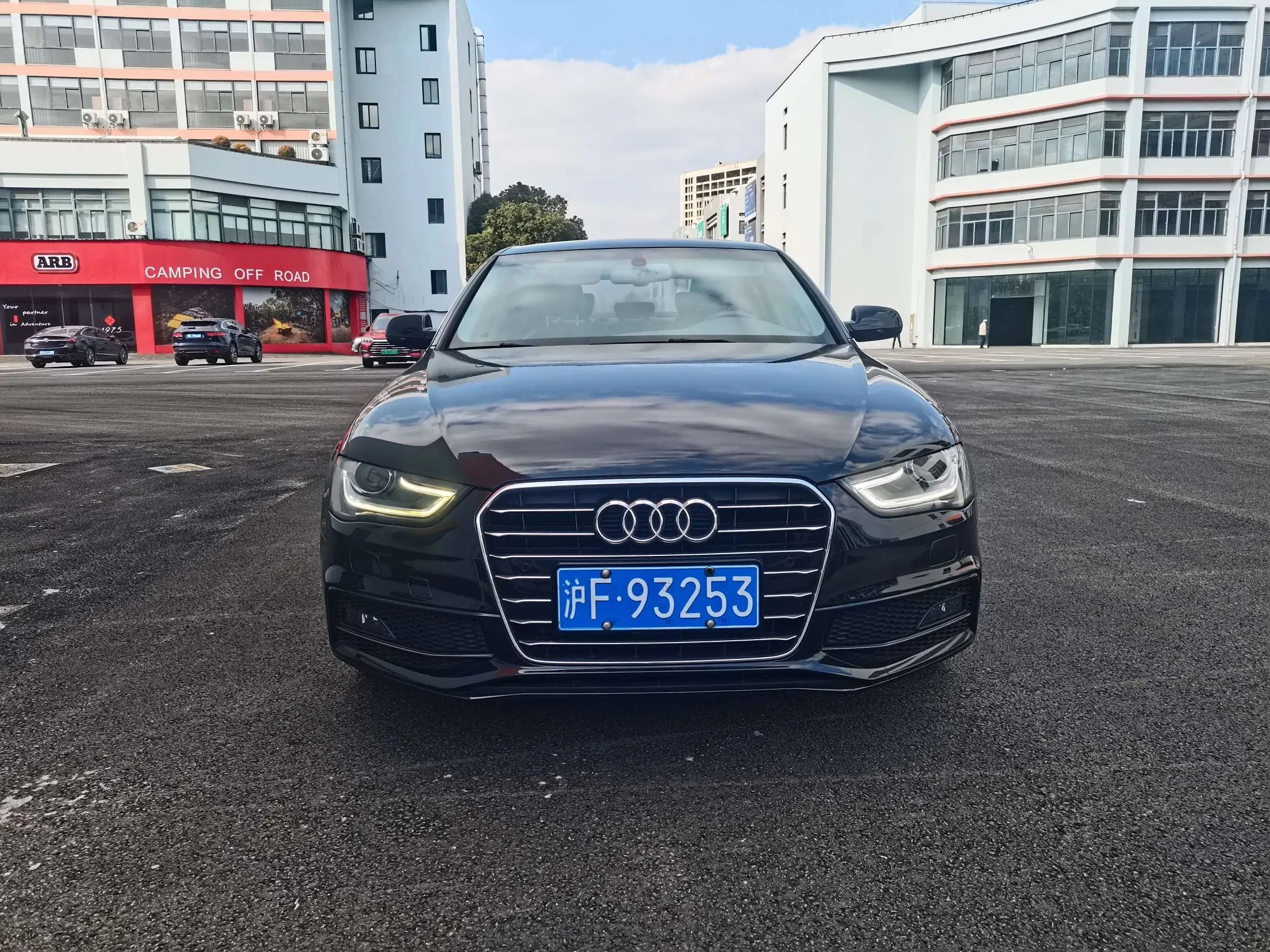 Audi A4L 35 TFSI Comfort - exterior