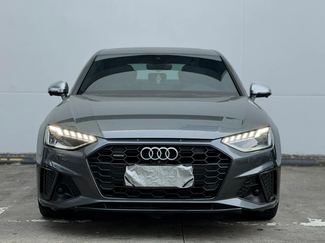Audi A4L 45 TFSI quattro (Selection Dynamic Trim) - exterior