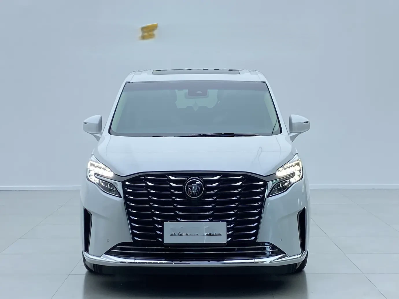 Buick GL8 ES Land Premium 2.0T Premium Edition - exterior