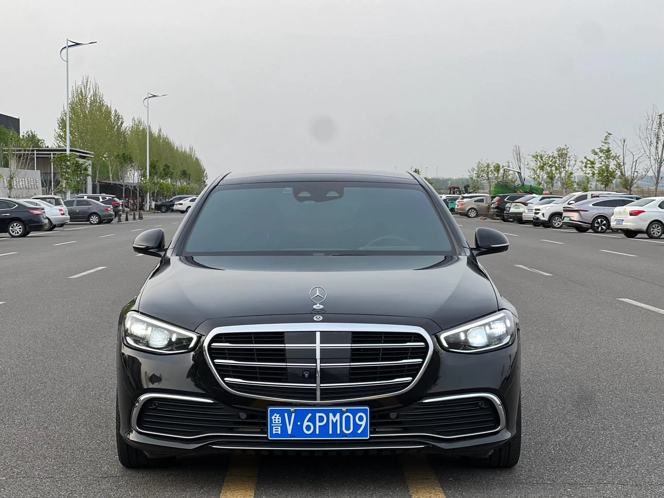 Mercedes-Benz S-Class  400 L  - exterior