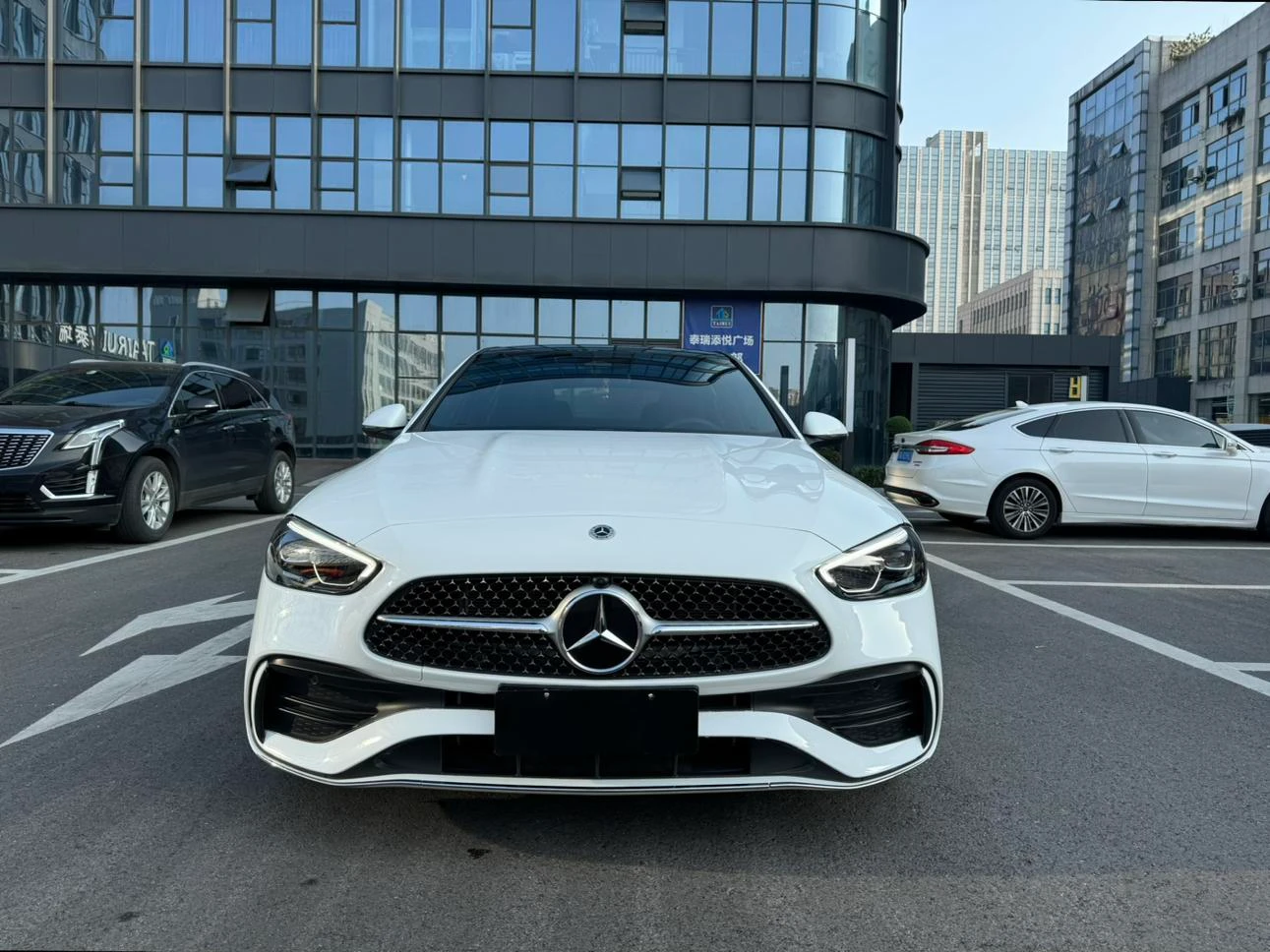 Mercedes-Benz C-Class C260 L Facelift Sport Edition - exterior