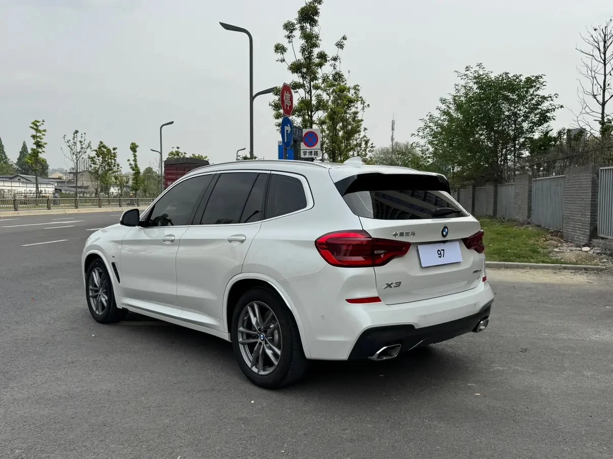 BMW X3 28i M Sport - exterior