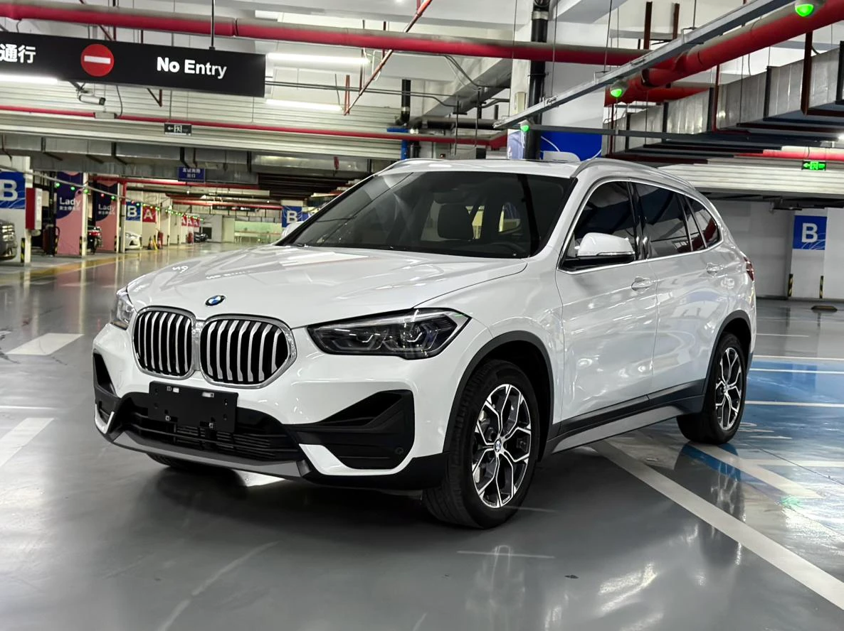BMW X1 sDrive25Li Leading
