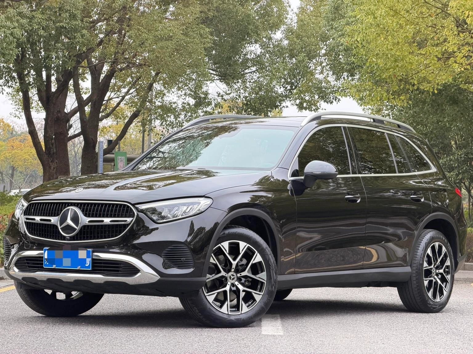 Mercedes-Benz GLC-Class GLC260L 4MATIC Dynamic - exterior