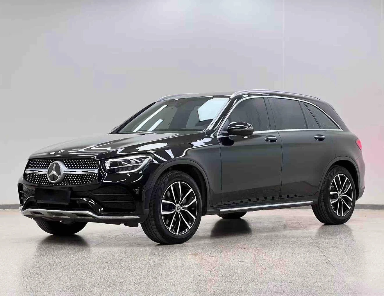 Mercedes-Benz GLC-Class GLC260 L 4MATIC - exterior