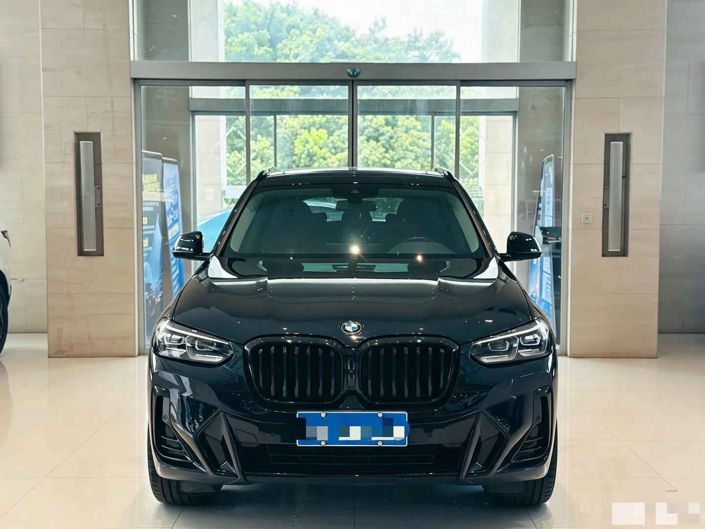 BMW X3 xDrive30i M Sport Shadow Edition - exterior