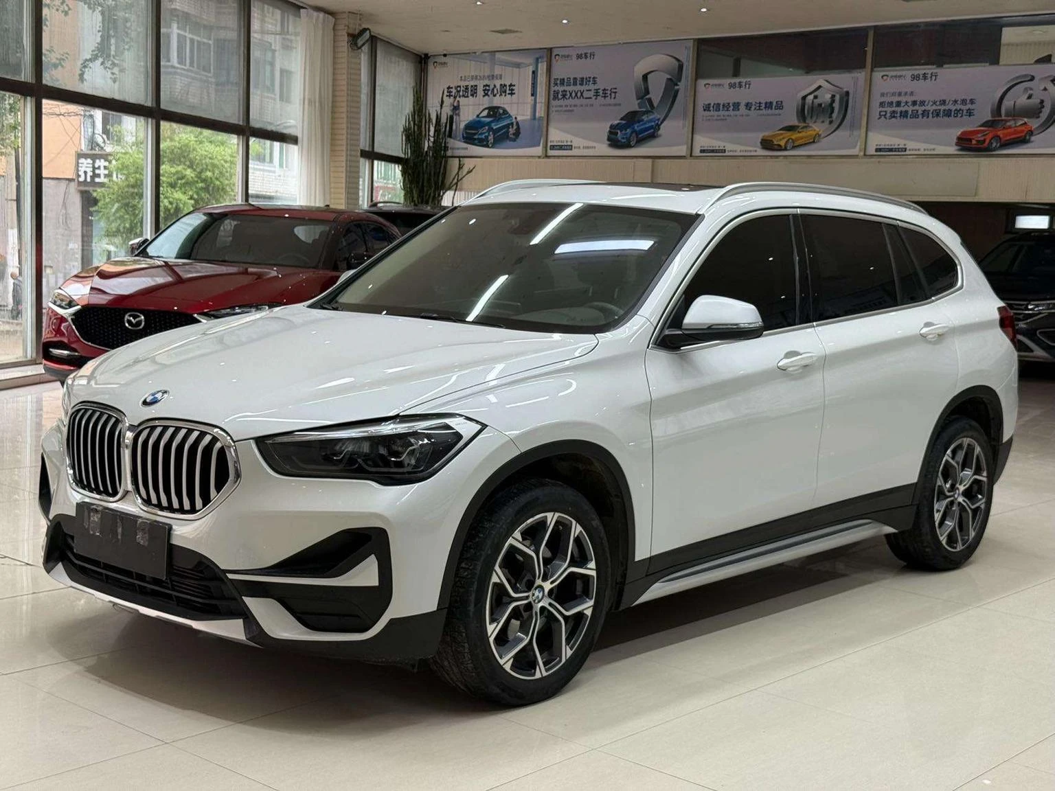 BMW X1 sDrive20Li Fashion Style - exterior