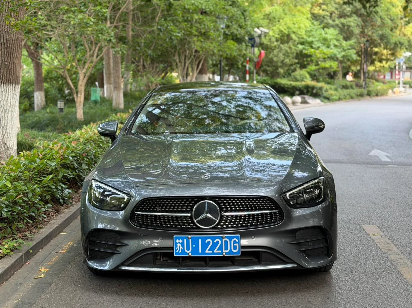 Mercedes-Benz E-Class E260 Coupe - exterior