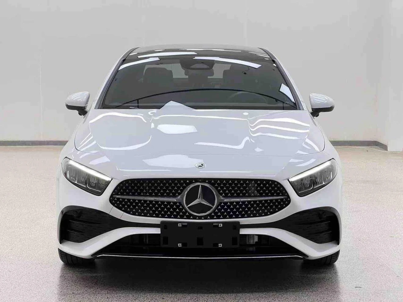 Mercedes-Benz A-Class A200 L Fashion Edition - exterior