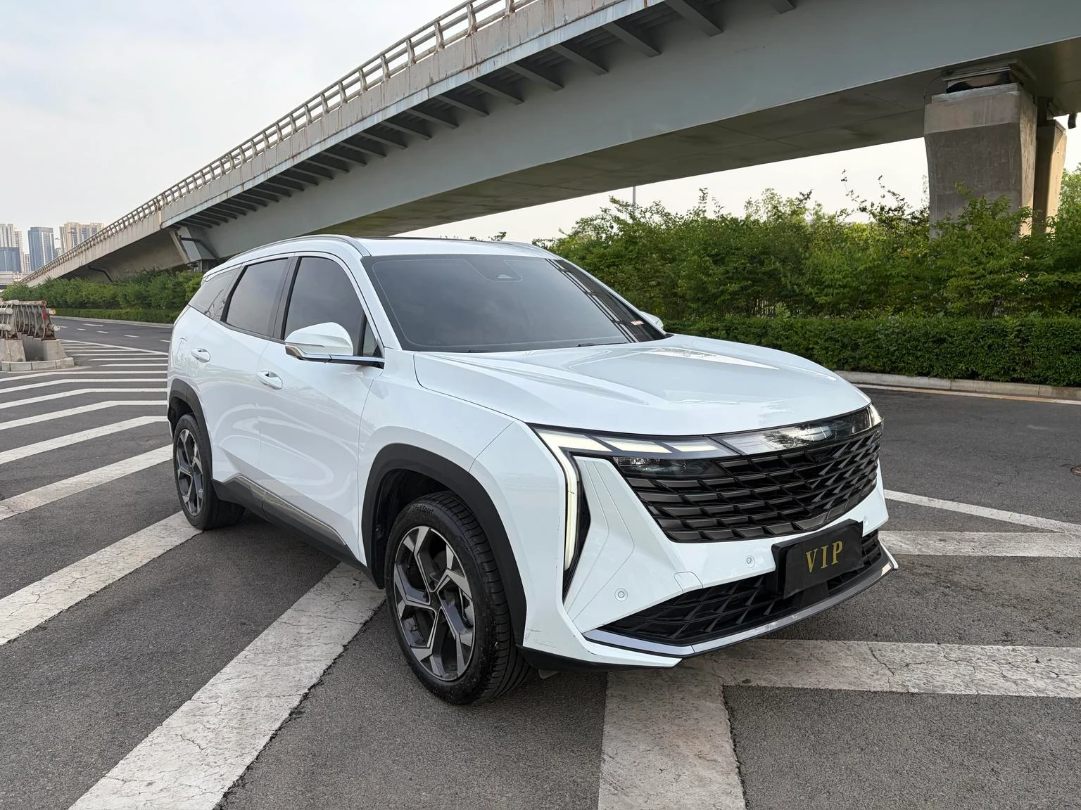Geely Boyue L 1.5TD DCT Premium - exterior