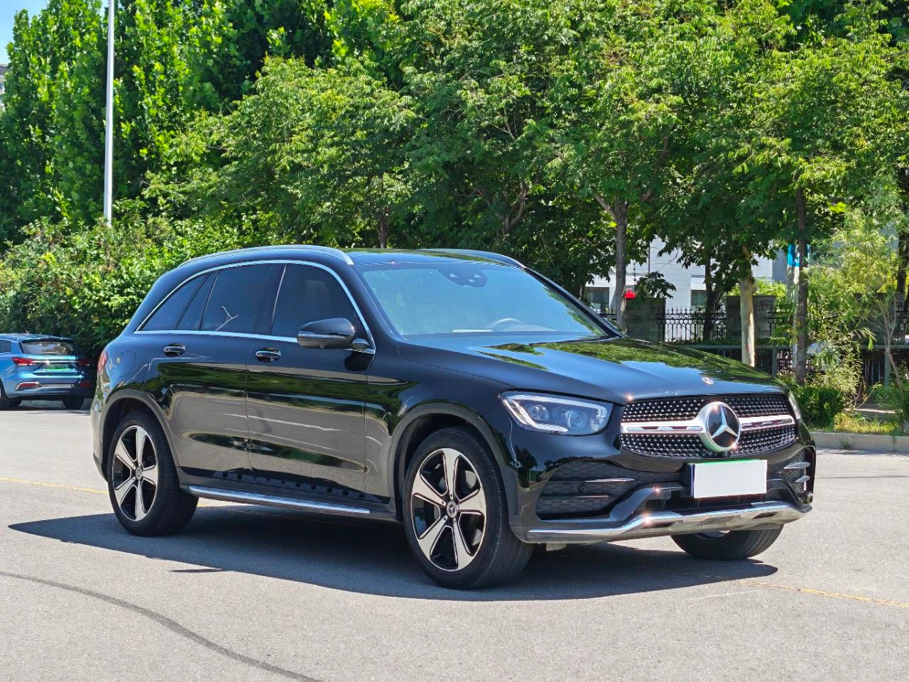 Mercedes-Benz GLC Class GLC300L 4MATIC - exterior
