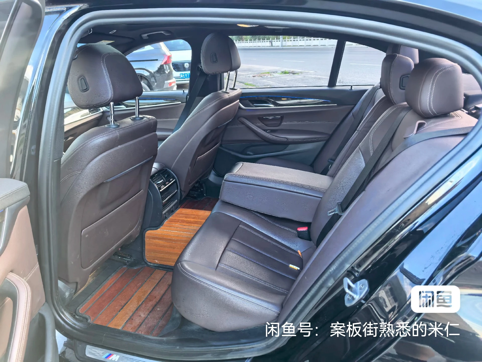 BMW 525Li - interior
