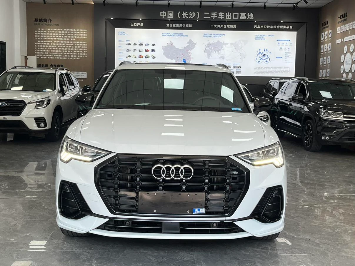 Audi Q3 35 TFSI Fashion Dynamic - exterior