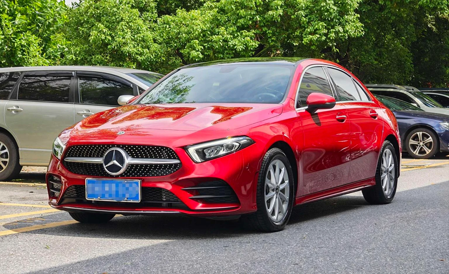 Mercedes-Benz A-Class  200 L Sport Sedan - exterior
