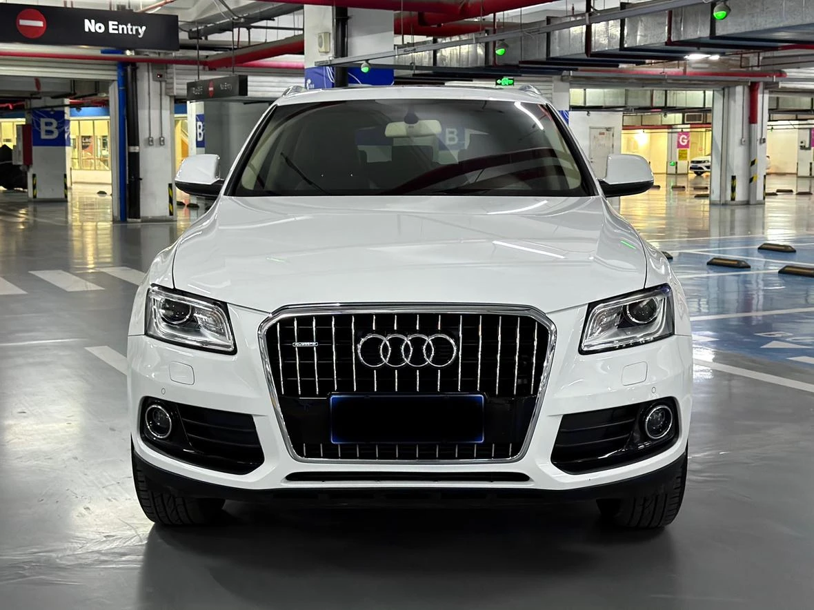 Audi Q5 40 TFSI Technology - exterior
