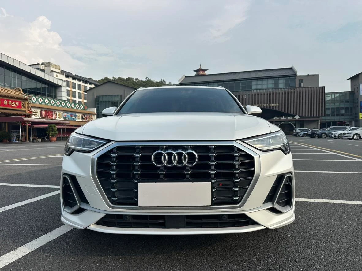 Audi Q3 40 TFSI Fashion Dynamic - exterior