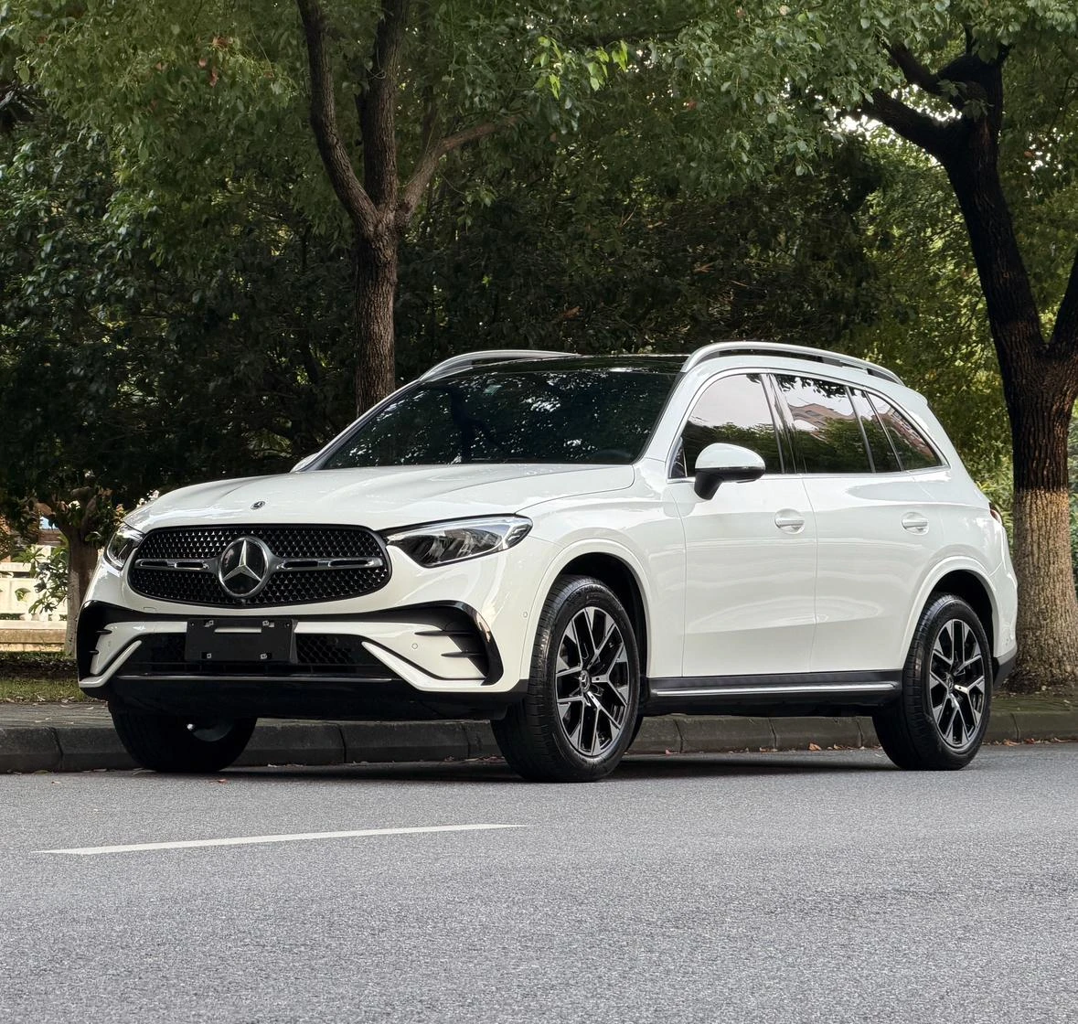 Mercedes-Benz GLC Class GLC 260 L 4MATIC - exterior