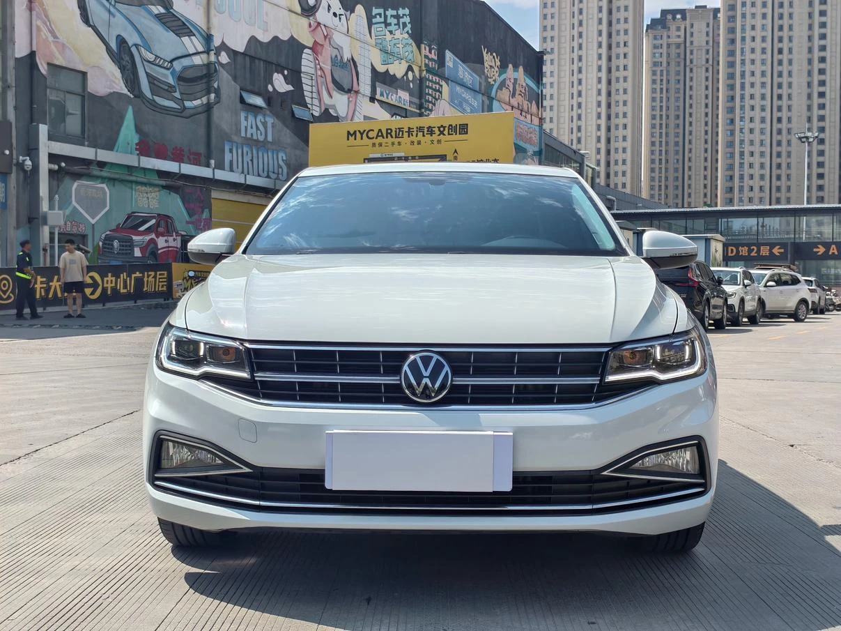 Volkswagen Bora 200TSI DSG Elite Connected Edition - exterior