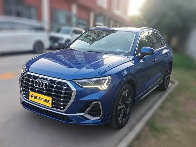 Audi Q3L 35 TFSI Fashion Dynamic Trim