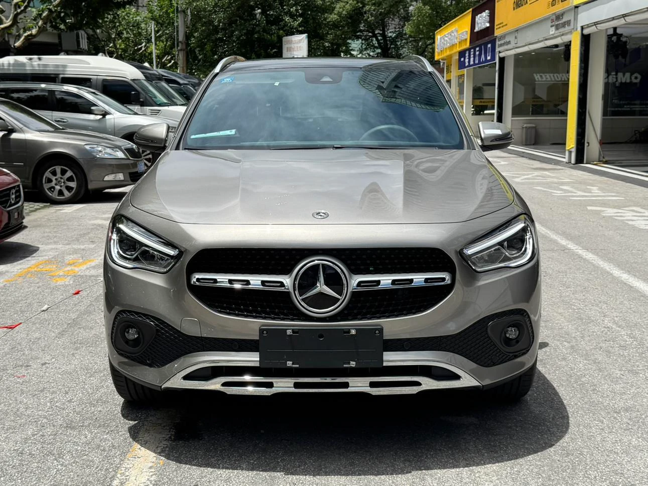Mercedes-Benz GLA-class  220